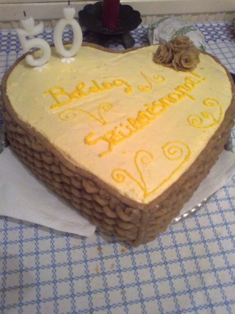 Kosár szív torta